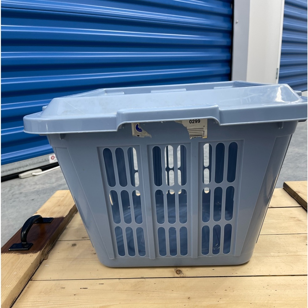 Tucker Original Vintage Laundry Basket Blue 🧺